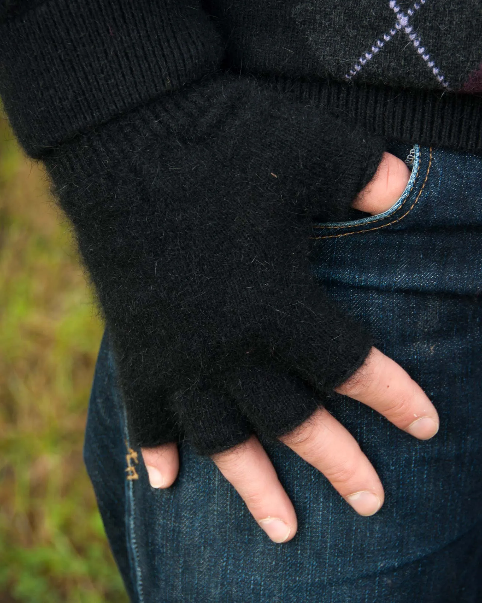 Black Unisex Fingerless Gloves Possum Merino Wool - NX103